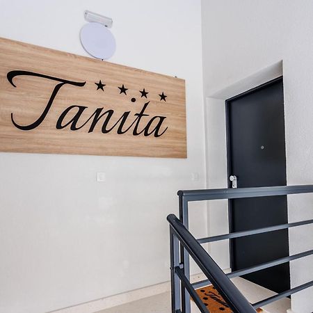 Apartmani Tanita Каштела Экстерьер фото