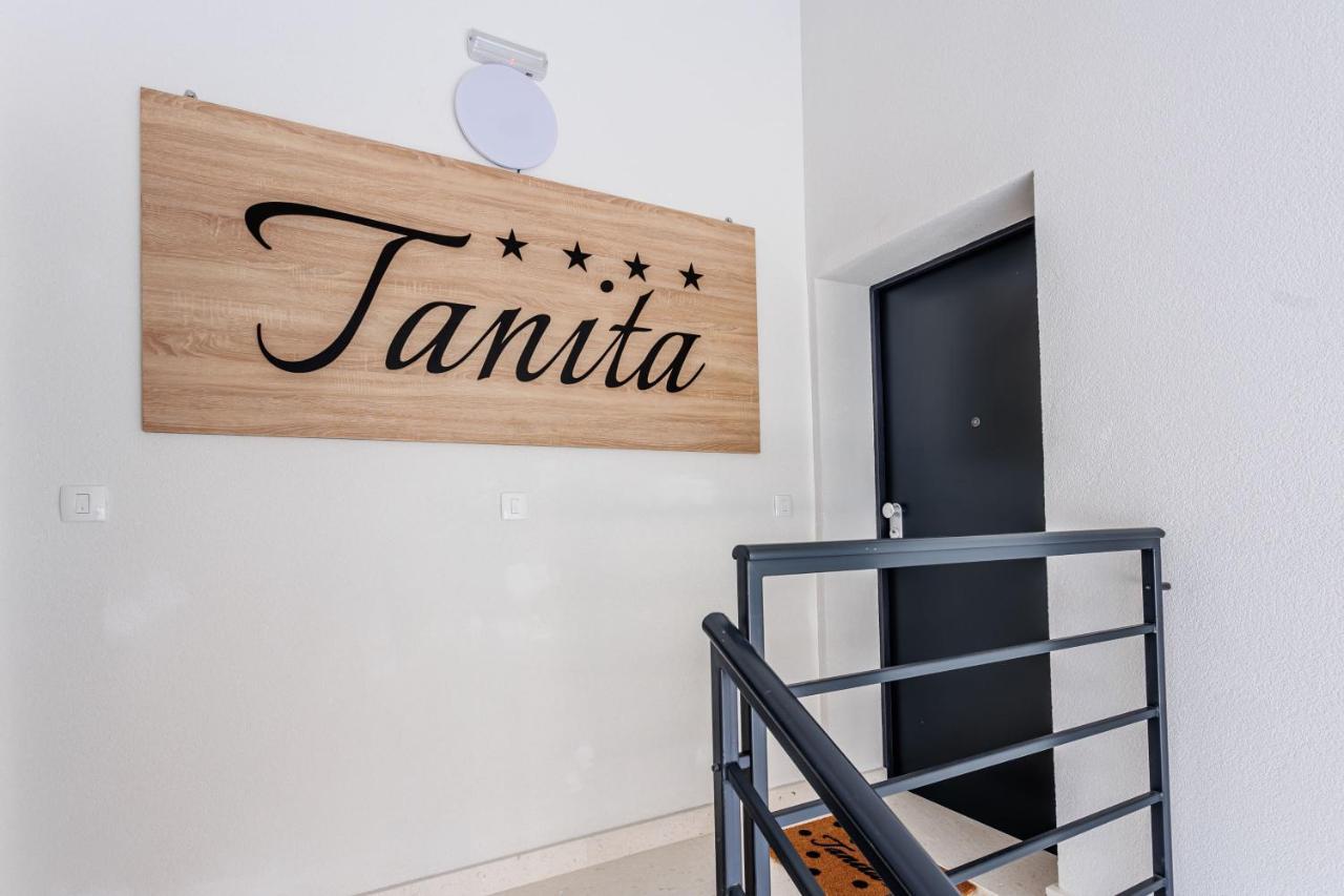 Apartmani Tanita Каштела Экстерьер фото